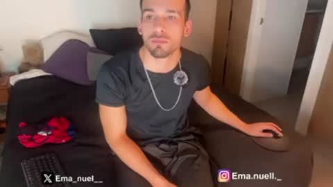 emanuell___ online show from April 10, 2026, 1:22 am