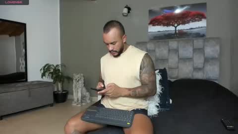 Snapshot of emanuelspencer chatting on January 27, 2025, 7:03 pm emanuelspencer online show from January 27, 2025, 7:03 pm