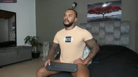 Snapshot of emanuelspencer chatting on January 30, 2025, 4:58 am emanuelspencer online show from January 30, 2025, 4:58 am