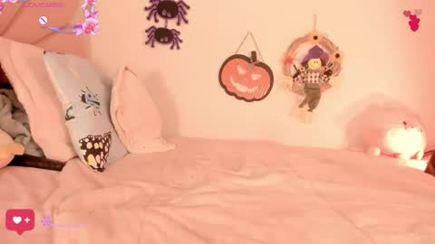 Ana  online show from October 27, 2025, 8:02 pm