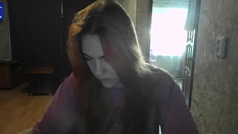 ember__fox online show from June 18, 2026, 11:03 am