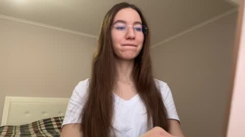 Alina online show from April 15, 2026, 3:19 pm