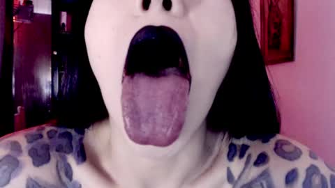 Emerald Black online show from June 4, 2026, 3:56 am