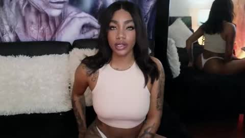 anyelii  online show from September 24, 2025, 9:12 am