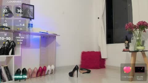 Snapshot of emely_garcia chatting on May 6, 2026, 2:08 am Emely online show from May 6, 2026, 2:08 am