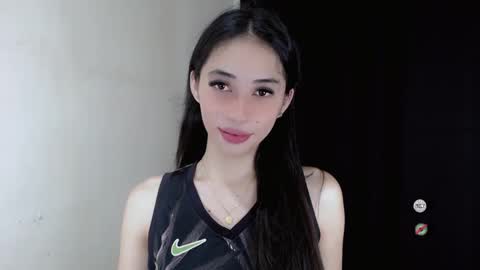 Snapshot of emelyn_fuckdoll chatting on December 9, 2024, 7:06 am Scarlett online show from December 9, 2024, 7:06 am