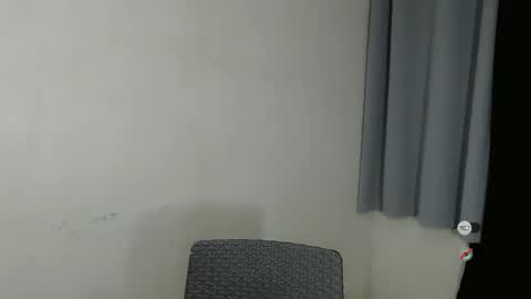 Snapshot of emelyn_fuckdoll chatting on January 9, 2025, 8:24 am Scarlett online show from January 9, 2025, 8:24 am