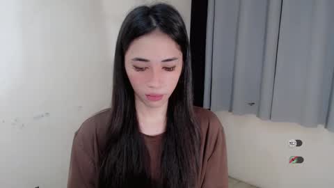 Snapshot of emelyn_fuckdoll chatting on February 13, 2025, 6:41 am Scarlett online show from February 13, 2025, 6:41 am