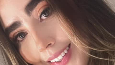 emi_royse online show from March 28, 2026, 6:40 pm