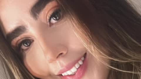 emi_royse online show from April 10, 2026, 7:07 pm