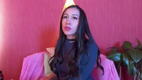 Snapshot of emigomez_ chatting on January 31, 2026, 7:11 pm Emilia Gomez online show from January 31, 2026, 7:11 pm