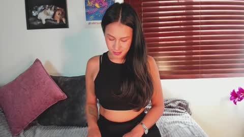 Snapshot of emigomez_ chatting on February 17, 2026, 7:42 pm Emilia Gomez online show from February 17, 2026, 7:42 pm