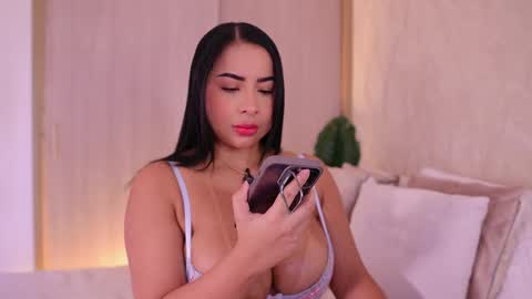    online show from September 24, 2025, 7:17 pm