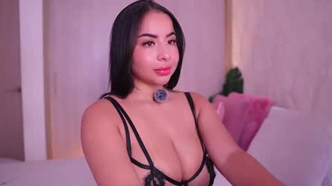    online show from November 13, 2025, 3:33 pm