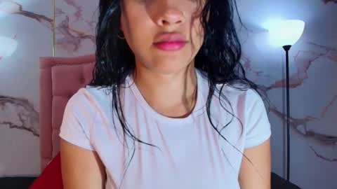 Emiily Carter online show from November 26, 2025, 11:44 am