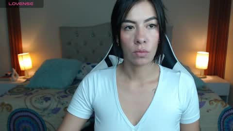 emiily_skinny online show from April 9, 2026, 11:43 pm