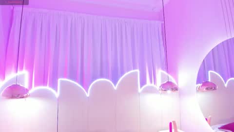 Snapshot of emiilygrace_ chatting on March 20, 2026, 11:37 am Emiily Grace online show from March 20, 2026, 11:37 am