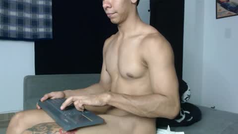 emile_239 online show from June 4, 2026, 3:12 am