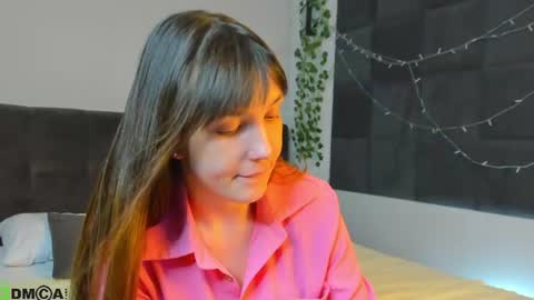 Emilia online show from June 29, 2026, 1:12 am