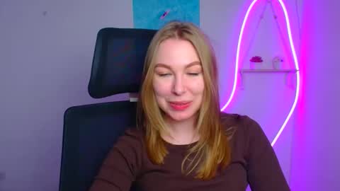 Emilia online show from March 27, 2026, 8:37 am