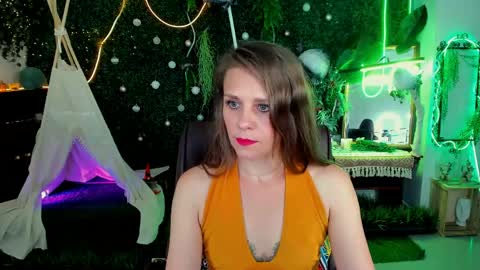 Snapshot of emiliabedy chatting on May 27, 2026, 9:06 am Emilia Bedy online show from May 27, 2026, 9:06 am