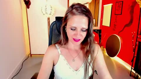 Snapshot of emiliabedy chatting on June 3, 2026, 2:33 pm Emilia Bedy online show from June 3, 2026, 2:33 pm