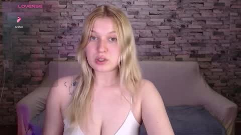Amili online show from April 3, 2026, 4:27 pm