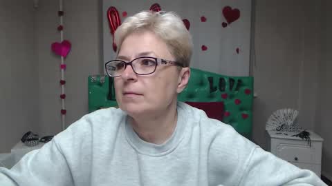 EmiliaGree online show from October 5, 2025, 5:00 pm