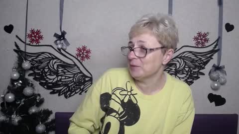 EmiliaGree online show from December 14, 2025, 6:01 pm