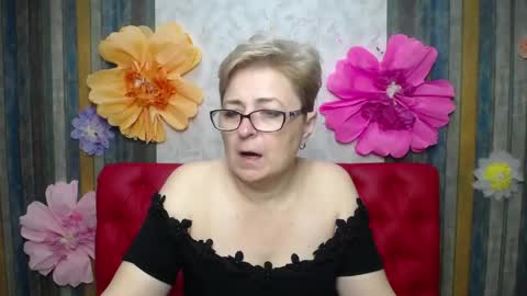 Snapshot of emiliagree chatting on May 7, 2026, 6:13 pm EmiliaGree online show from May 7, 2026, 6:13 pm