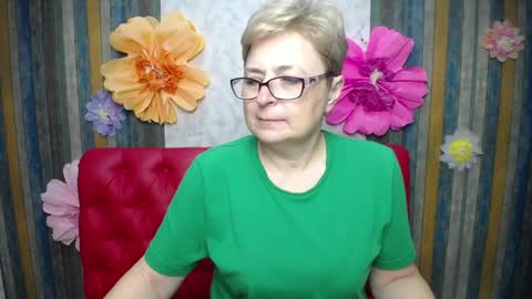 Snapshot of emiliagree chatting on May 10, 2026, 5:07 pm EmiliaGree online show from May 10, 2026, 5:07 pm