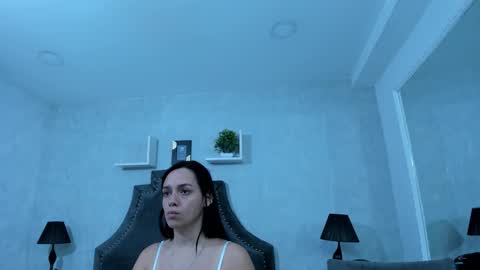 Snapshot of emiliarose_ chatting on October 12, 2025, 8:52 pm EmiliaRose online show from October 12, 2025, 8:52 pm