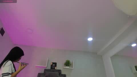 EmiliaRose online show from November 17, 2025, 8:36 pm