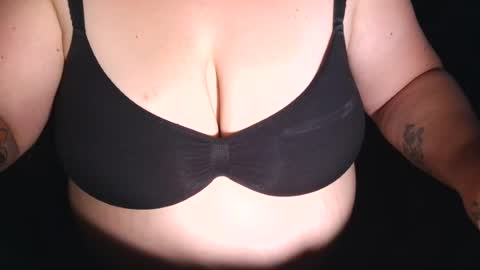 emilie foxx online show from July 15, 2026, 2:28 am