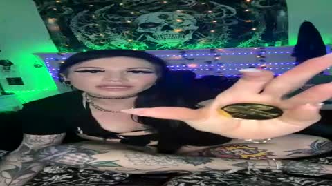 emilietreez online show from July 10, 2026, 5:12 am