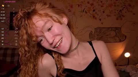 Snapshot of emiliyafox chatting on September 26, 2025, 9:35 am Emi online show from September 26, 2025, 9:35 am