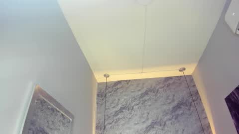 Snapshot of emilly_mell chatting on October 30, 2025, 11:22 am emilly_mell online show from October 30, 2025, 11:22 am