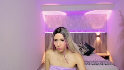 Emily online show from December 5, 2024, 4:09 am