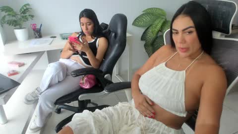 Emilly  online show from March 18, 2026, 3:26 pm