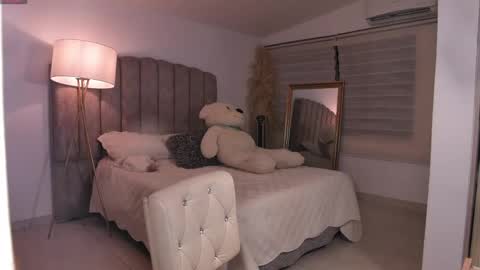  emily valentina     online show from May 23, 2026, 3:05 pm