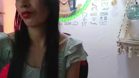 Snapshot of emily___rouse chatting on July 5, 2026, 8:27 pm emily___rouse online show from July 5, 2026, 8:27 pm