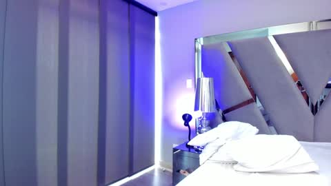 emily_bae online show from February 8, 2025, 6:01 pm