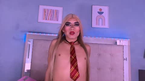 emily_castillo1_ online show from October 16, 2025, 5:08 am