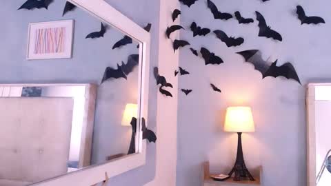 emily_castillo1_ online show from November 6, 2025, 4:35 am