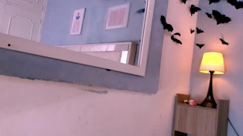 emily_castillo1_ online show from November 20, 2025, 3:39 am