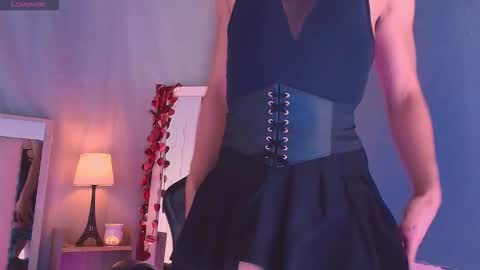 Snapshot of emily_castillo1_ chatting on March 4, 2026, 5:24 am emily_castillo1_ online show from March 4, 2026, 5:24 am