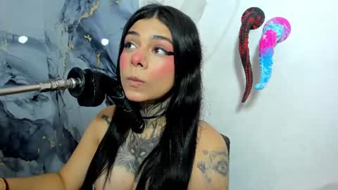 Snapshot of emily_evol chatting on July 2, 2026, 12:00 pm emily_evol online show from July 2, 2026, 12:00 pm