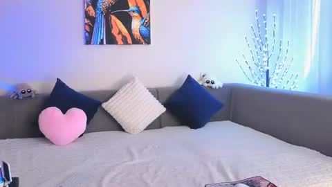 Snapshot of emily_heels chatting on July 6, 2026, 10:45 am Emily Heels online show from July 6, 2026, 10:45 am