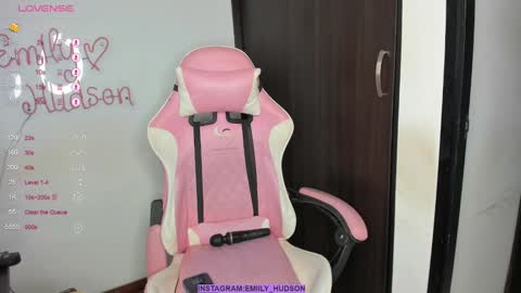 Snapshot of emily_huddson_ chatting on December 22, 2024, 6:04 pm independet model online show from December 22, 2024, 6:04 pm