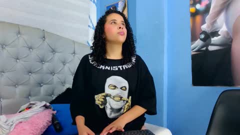 Snapshot of emily_jhons2 chatting on September 12, 2025, 5:13 pm Emily jhon online show from September 12, 2025, 5:13 pm